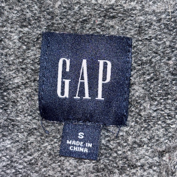 Gap Sweater - Picture 3 of 4